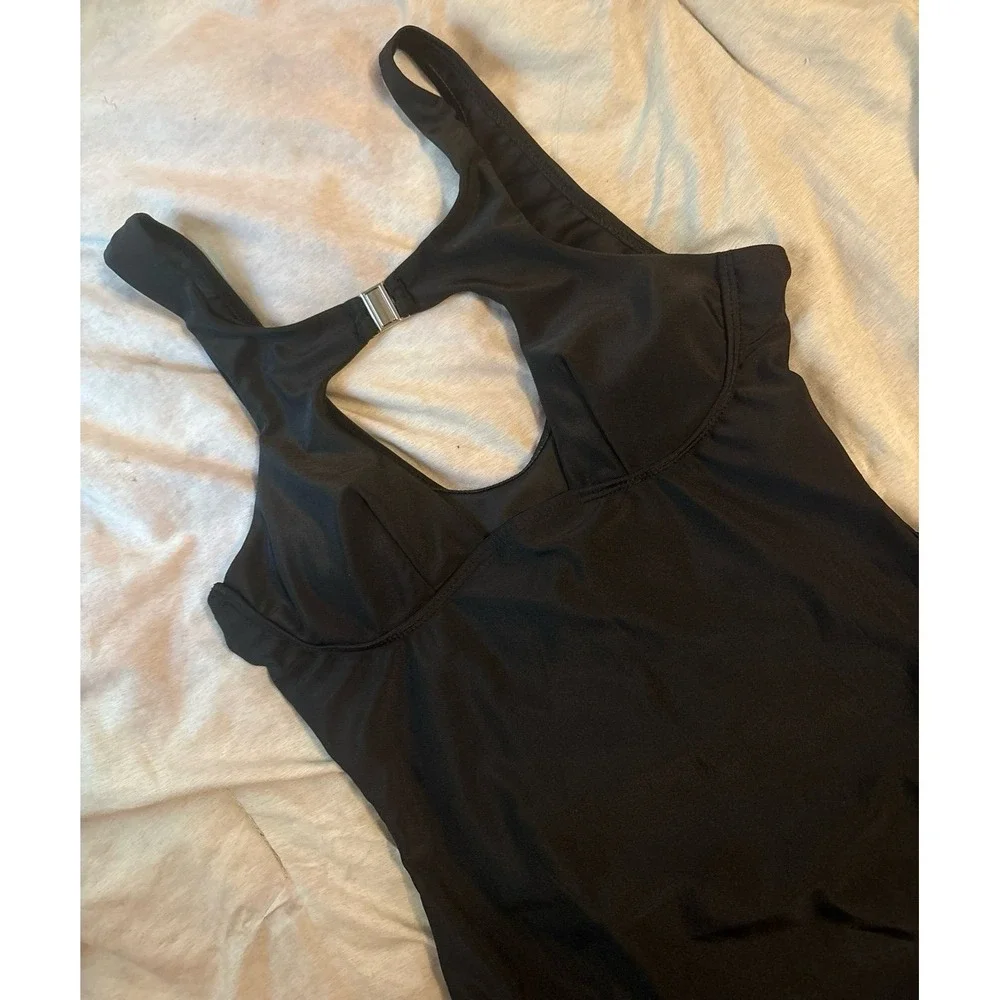 NEW Women's Solid Black‎ Large Keyhole Front One Piece Swimsuit, Small